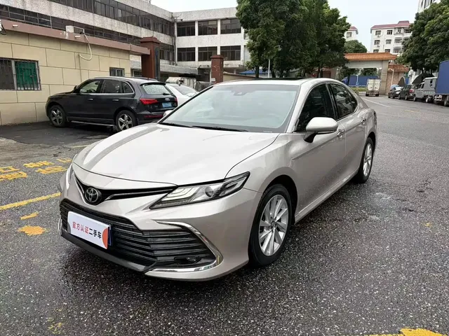 Toyota Camry 2021 2.0G Luxury Edition