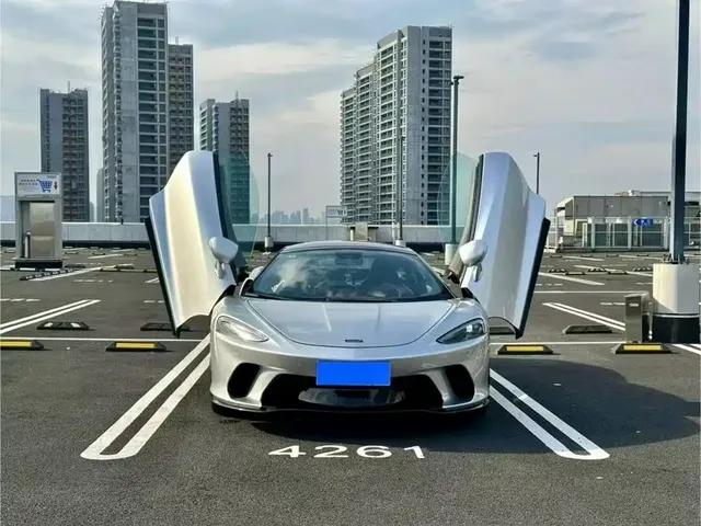 McLaren GT 2023 4.0T Standard Model