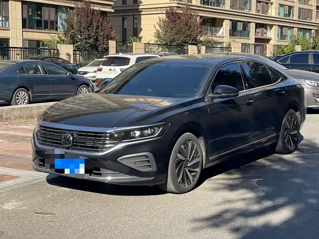 Volkswagen Passat 2025 Outstanding 380TSI Dragon Soaring Edition