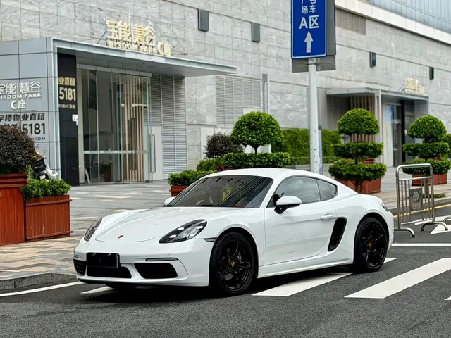 Porsche 718 2018 Cayman 2.0T