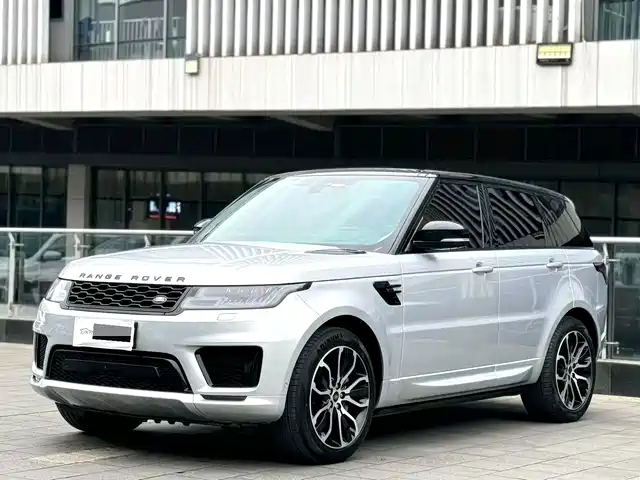Land Rover Range Rover Sport 2022 3.0 L6 Gloss Black Edition