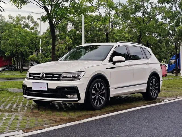 Volkswagen Tiguan L 2021 330TSI Automatic 2WD R-Line Premium