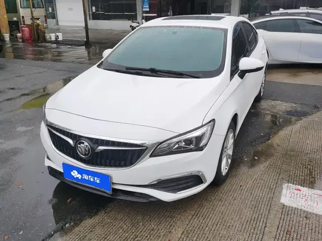 Buick Verano 2018 Sedan 20T Dual Clutch Leading