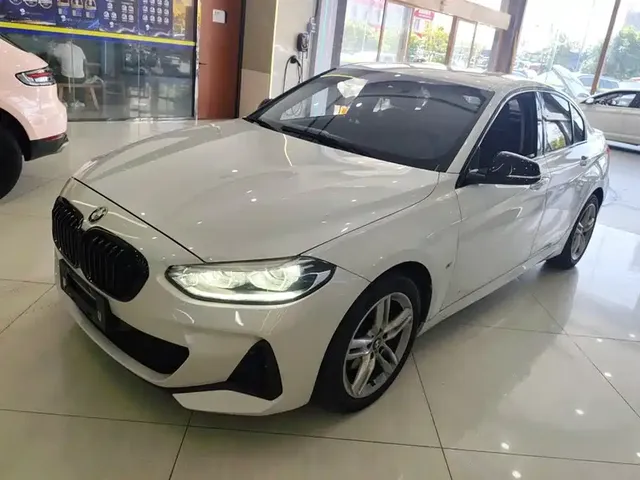 BMW 1 Series 2022 120i M Sport Shadow Edition