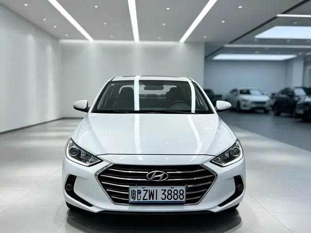 Hyundai Elantra 2016 Model 1.6L Automatic Smart Elite