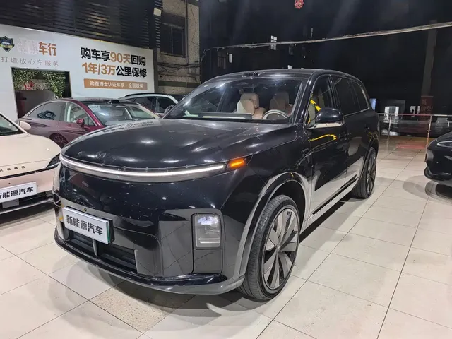 Li Auto Li Xiang L9 2026 Base Model