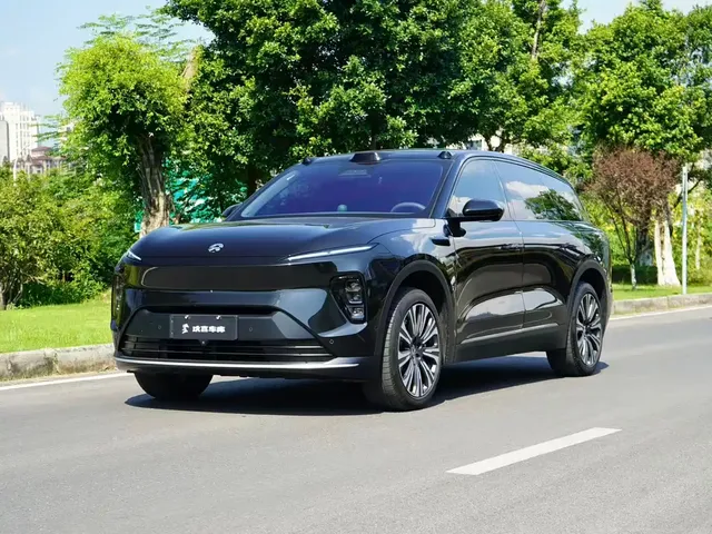 NIO ES8 2024 75kWh