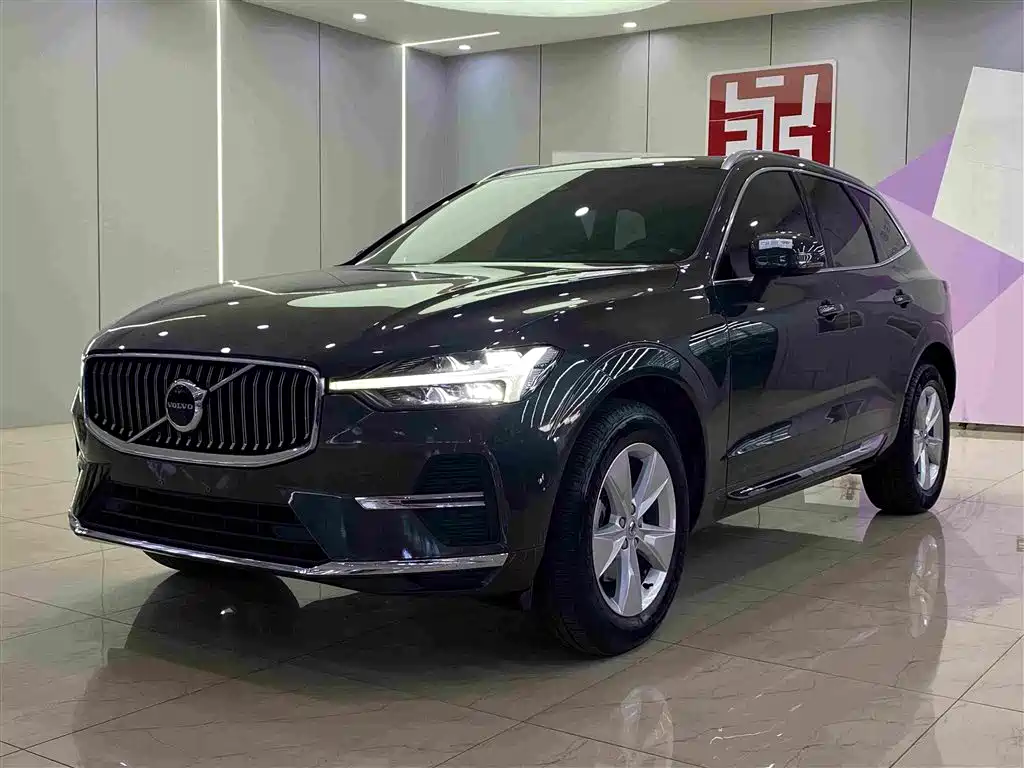 Volvo XC60 2022 B5 AWD R-Design