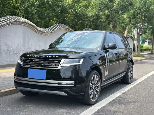 Land Rover Range Rover 2025 3.0 L6 400PS Genesis Extended Wheelbase