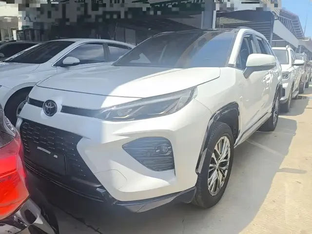 Toyota Wildlander 2024 2.0L CVT 2WD Luxury PLUS Edition
