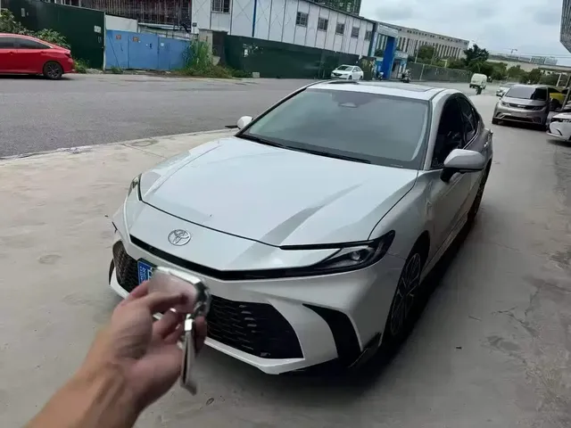 Toyota Camry 2026 Hybrid 2.0HSE Sport Lite Edition