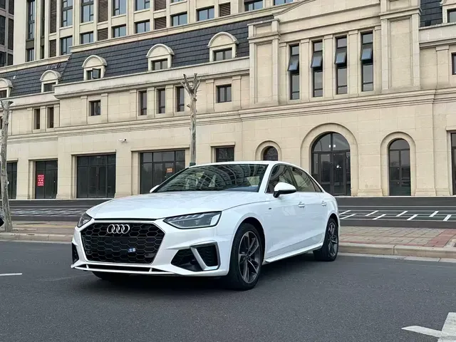 Audi A4L 2022 40 TFSI Fashion Elegance