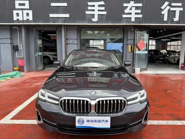 BMW 5 Series 2022 Facelift 525Li Luxury Package