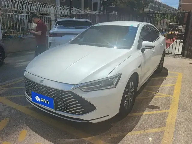 BYD Qin PLUS 2024 Glory Edition DM-i 55KM Leading
