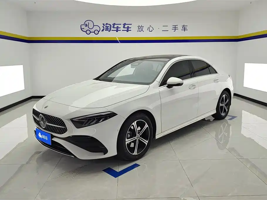 Mercedes-Benz A-Class 2023 A 200 L Fashion