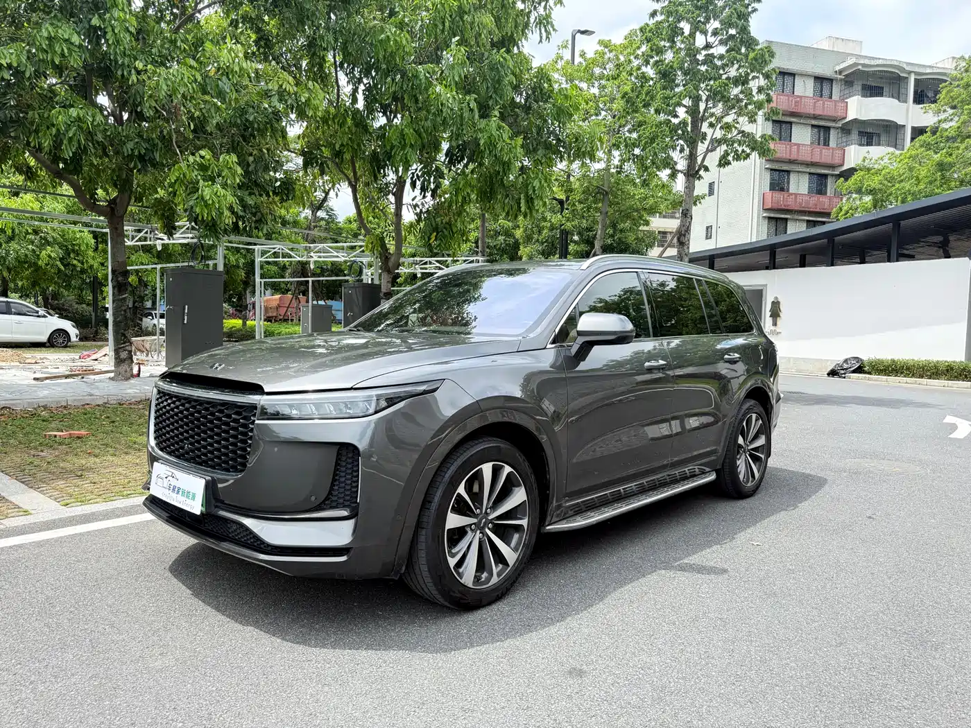 Li Auto Li ONE 2020 Extended Range 6-seater