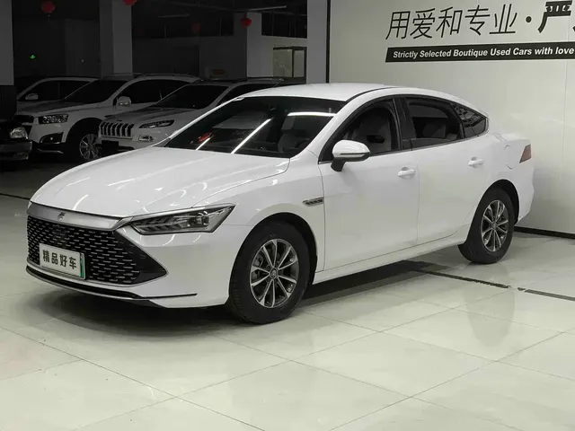BYD Qin PLUS 2024 Glory Edition DM-i 55KM Leading