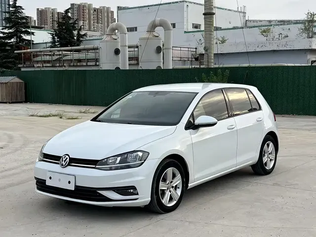 Volkswagen Golf 2018 1.6L Automatic Fashion