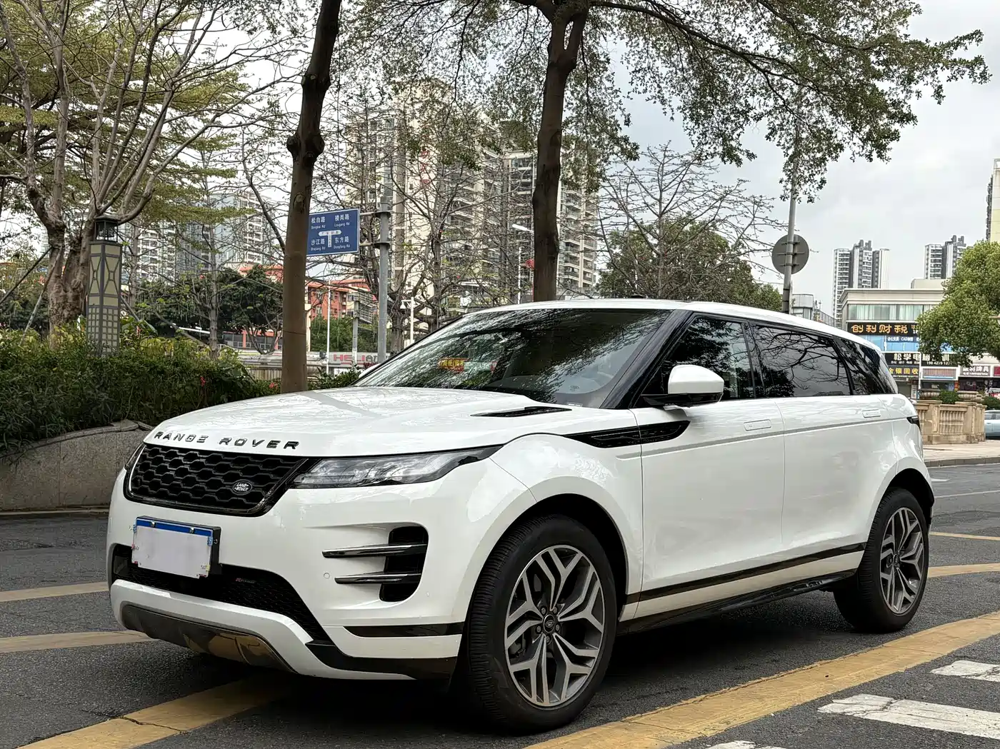 Land Rover Range Rover Evoque 2023 Range Rover Evoque L 249PS Luxury Edition