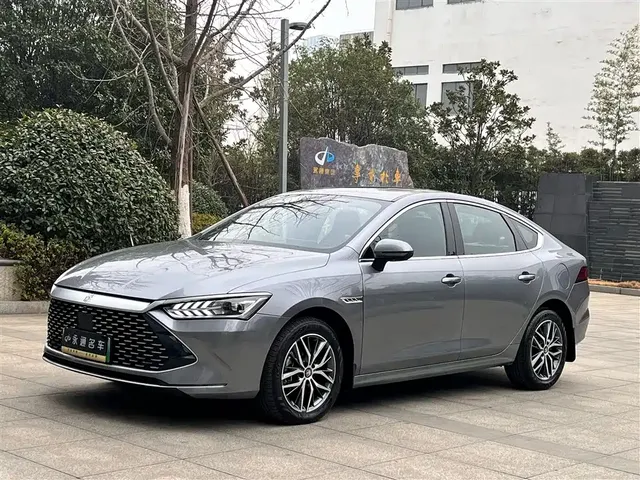 BYD Qin PLUS 2024 Glory Edition DM-i 120KM Premium