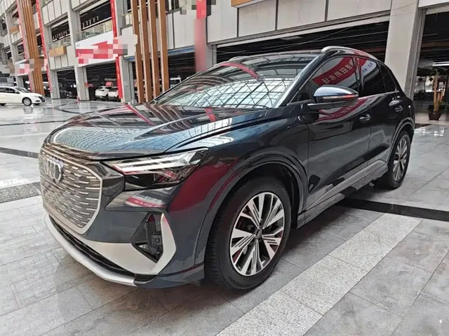 Audi Q4 e-tron 2023 40 e-tron Pioneer Edition