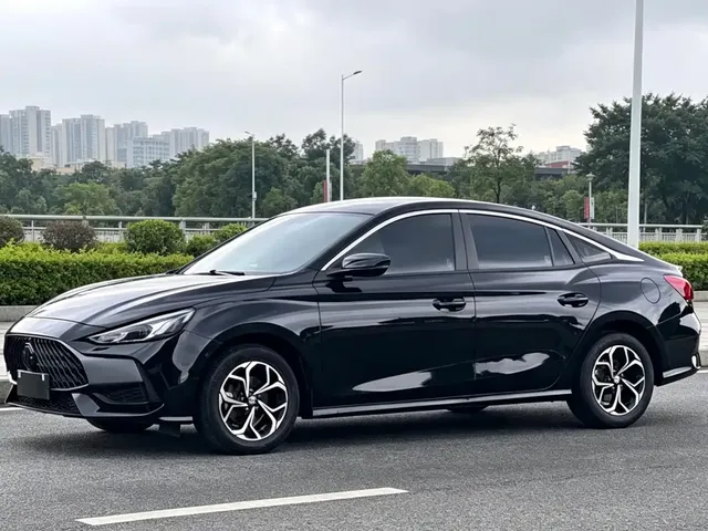 MG 5 2021 Model 180DVVT CVT Youth Luxury Edition