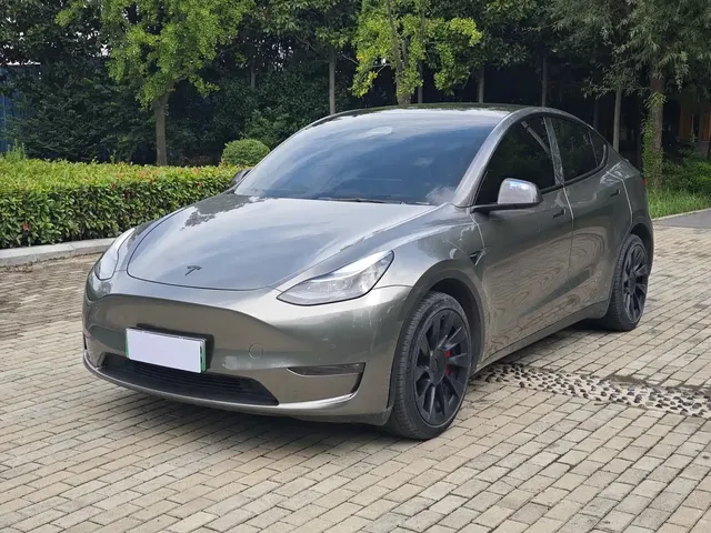 Tesla Model Y 2023 Long Range All-Wheel Drive Edition