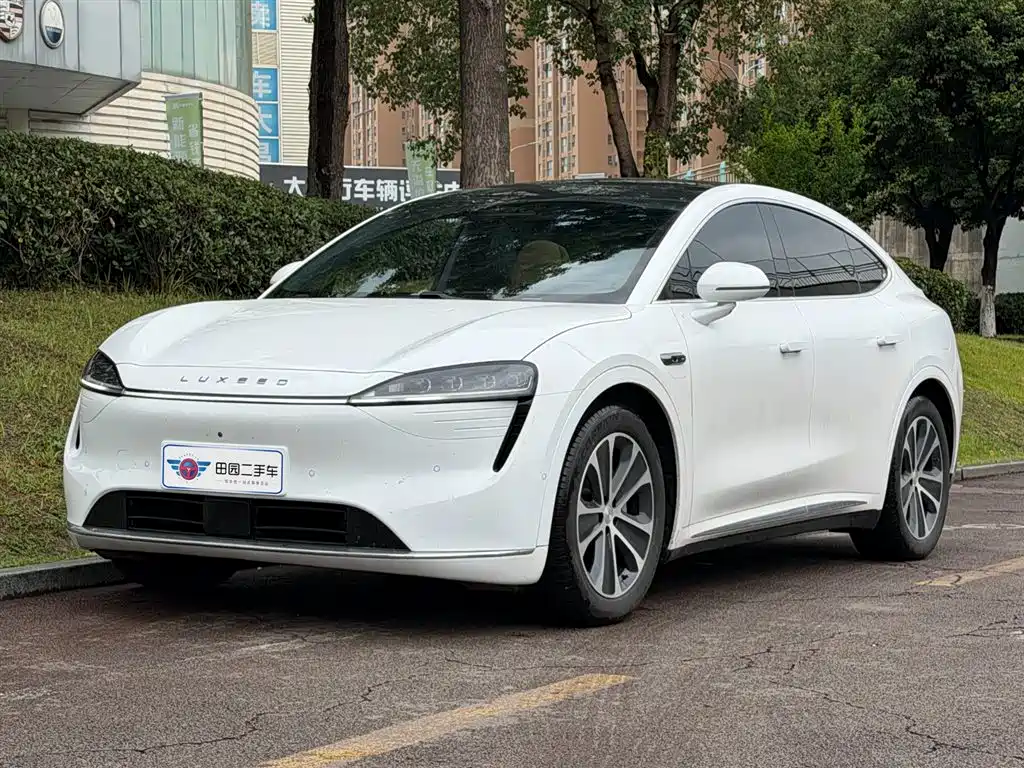 Zhijie Luxeed R7 2024 Pure Electric 667km Pro