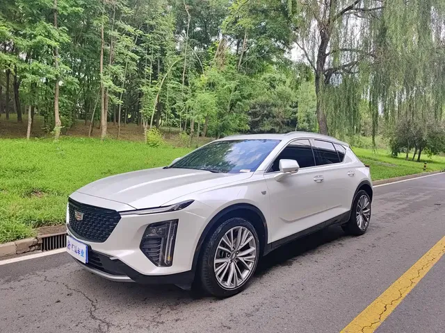 Cadillac GT4 2023 25T Luxury Edition