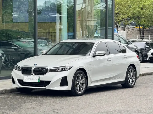 BMW i3 2024 eDrive 35 L