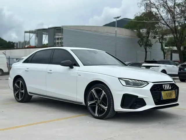 Audi A4L 2024 40 TFSI Luxury Dynamic