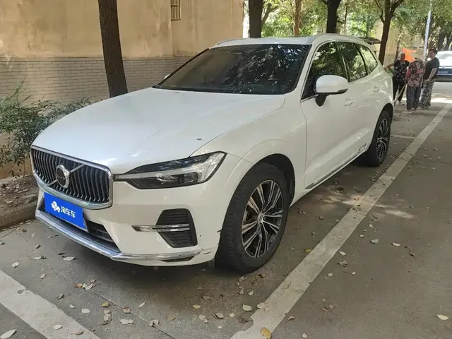Volvo XC60 2022 B5 AWD Inscription