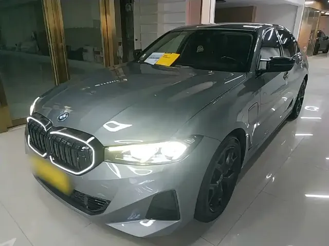 BMW i3 2022 eDrive 35 L