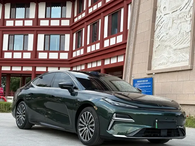 Geely Galaxy Xingyao 8 2025 130km EM-P Starship Edition
