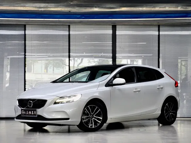 Volvo V40 2018 T3 Inscription Edition