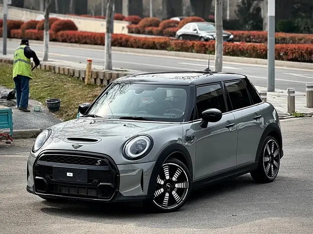 MINI MINI 2022 1.5T COOPER Artist