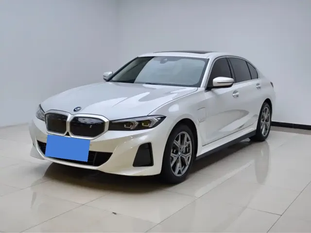 BMW i3 2022 eDrive 35 L