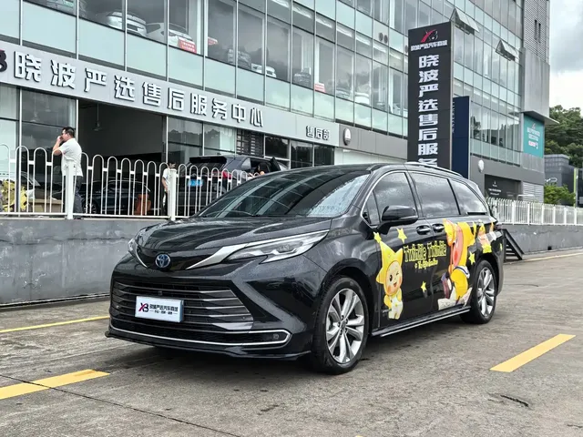 Toyota Sienna 2023 2.5L Hybrid Premium Edition