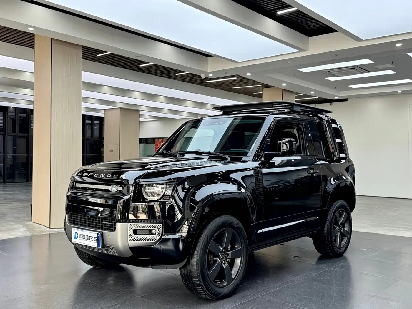 Land Rover Defender 2022 90 2.0T P300 X-DYNAMIC HSE