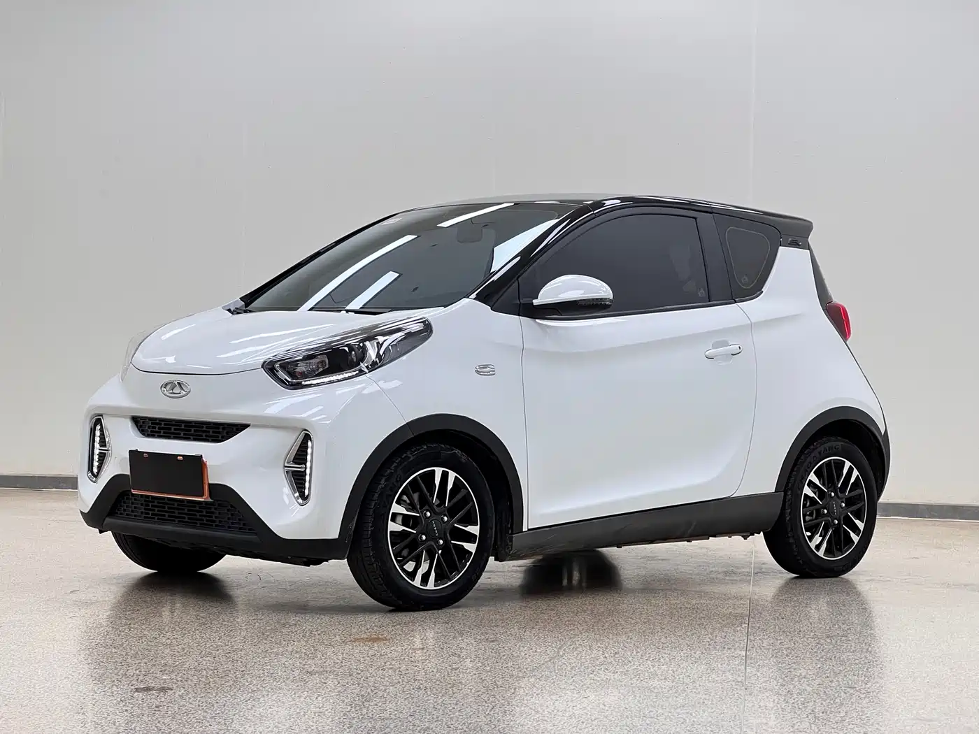 QQ New Energy Little Ant 2022 Sweet Pink Edition Half Sugar Version NCM Lithium 30kW 301km