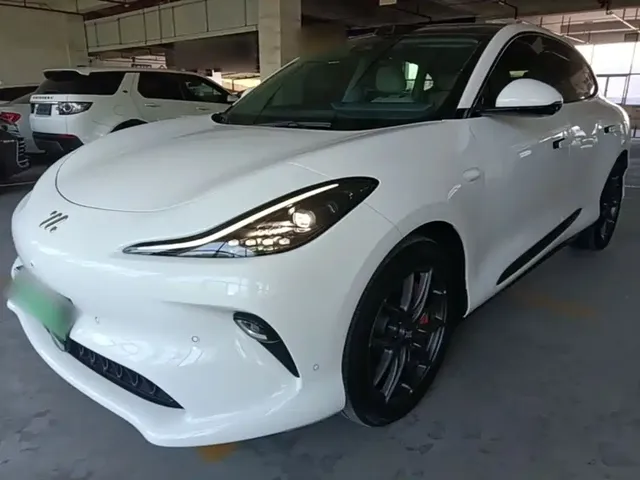 IM Motors IM LS6 2025 Model Agile Lizard Intelligent Driving Theater Edition
