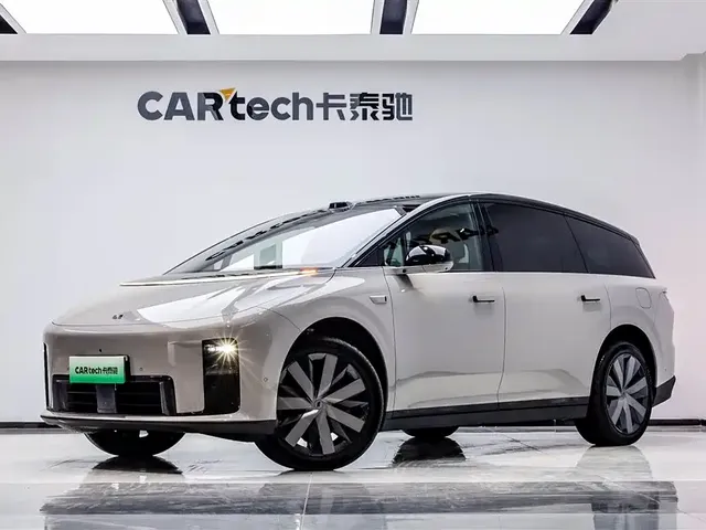 Li Auto Li i8 2025 Standard Edition