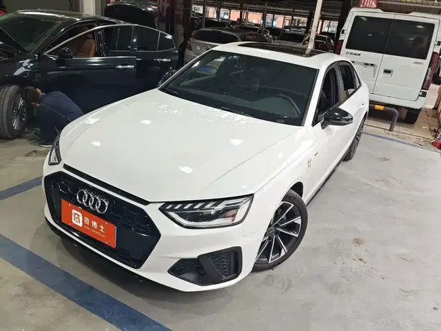 Audi A4L 2023 40 TFSI Luxury Sport