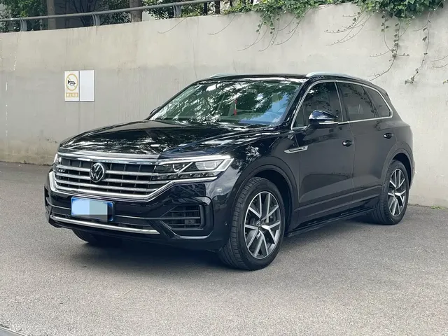 Volkswagen Touareg 2021 3.0TSI R-Line Classic Sport Package
