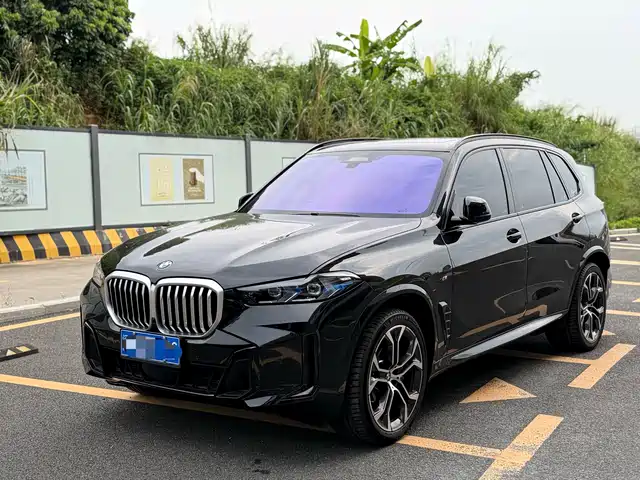 BMW X5 2025 Model xDrive 40Li Exclusive M Sport Blackout Package