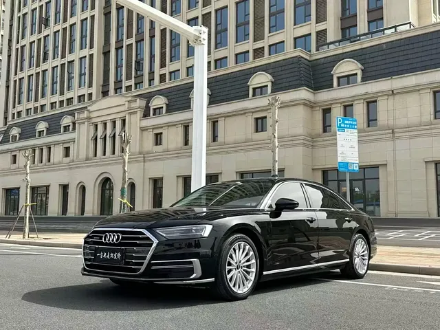 Audi A8 2022 A8L 50 TFSI quattro Comfort Collector's Edition