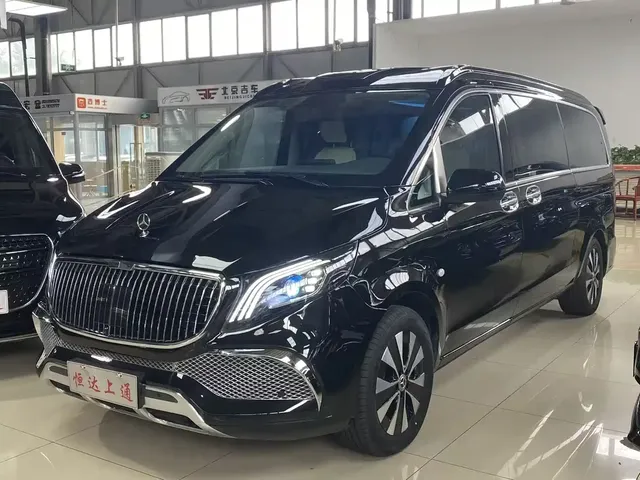 Mercedes-Benz Vito 2023 2.0T Business 7-Seater