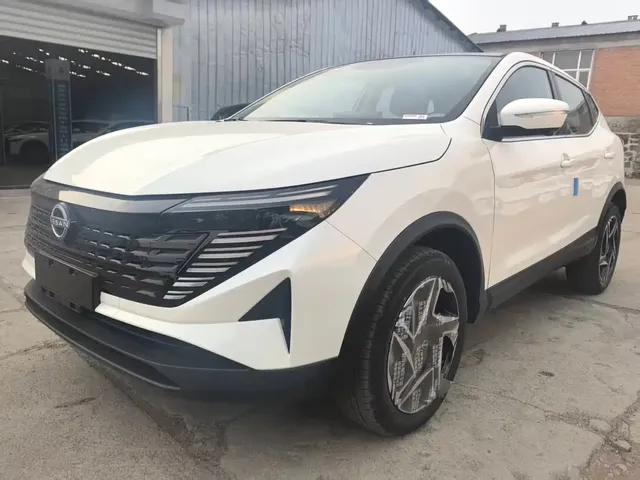 Nissan Qashqai 2025 Honor 2.0L CVT XV+ Leading Edition