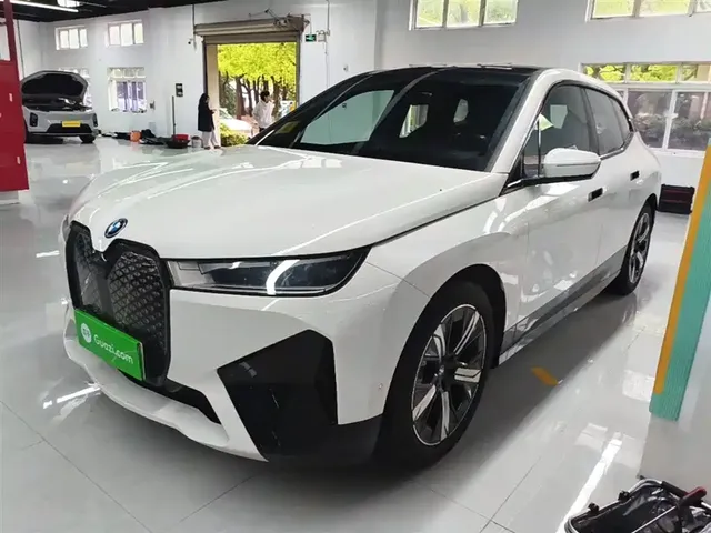 BMW iX 2022 xDrive40