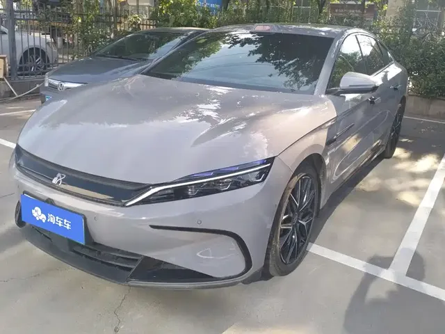 BYD Han 2025 DM-i Smart Driving Edition 125KM Honor